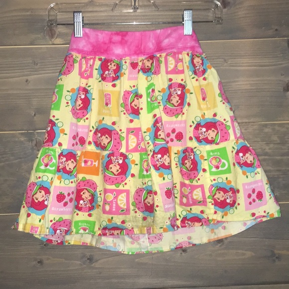 Strawberry ShortCake Skort (skirt and shorts) - Picture 4 of 7
